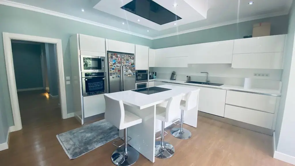 Modern kitchen